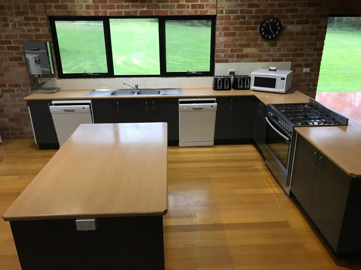 Prom Coast Holiday Lodge Waratah Bay Экстерьер фото