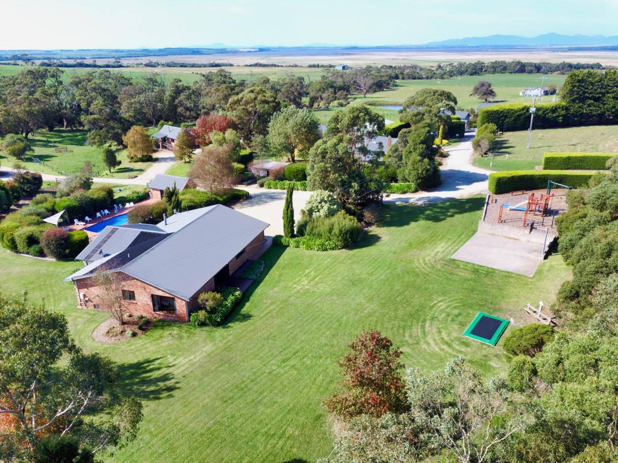 Prom Coast Holiday Lodge Waratah Bay Экстерьер фото