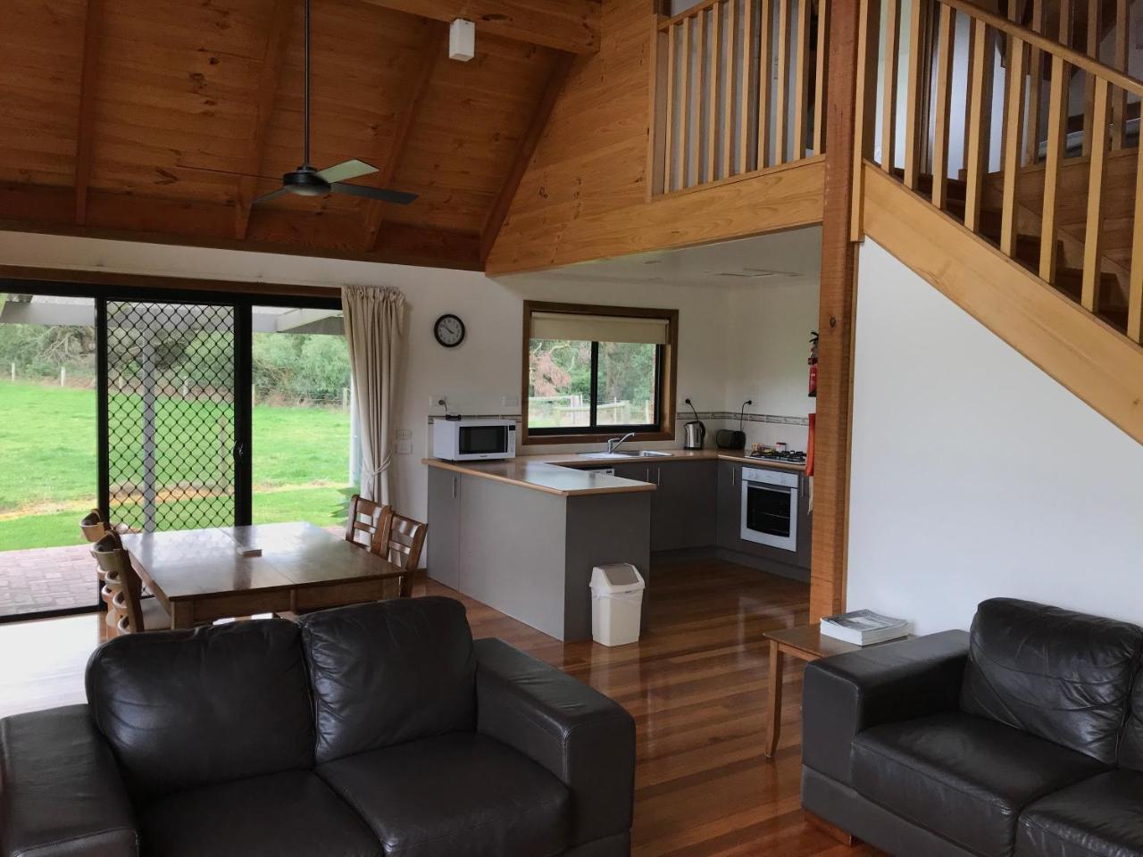 Prom Coast Holiday Lodge Waratah Bay Экстерьер фото